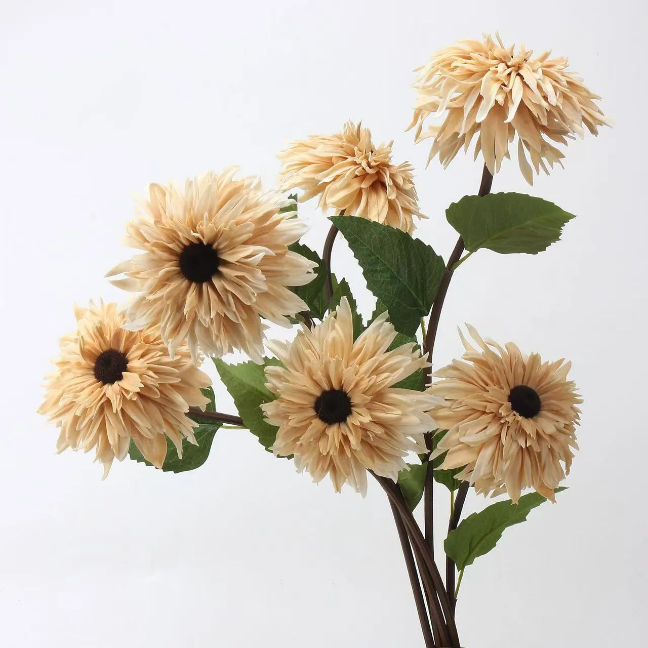 The application of silk flower arrangements for christmas